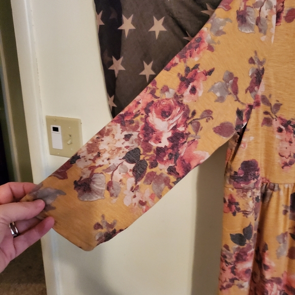 Top - Picture 5 of 6